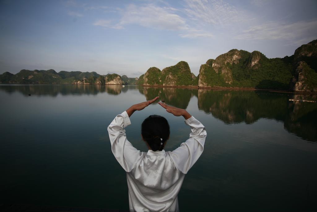 La Vela Premium Cruise - Managed By Paradise Cruises Ha Long Buitenkant foto