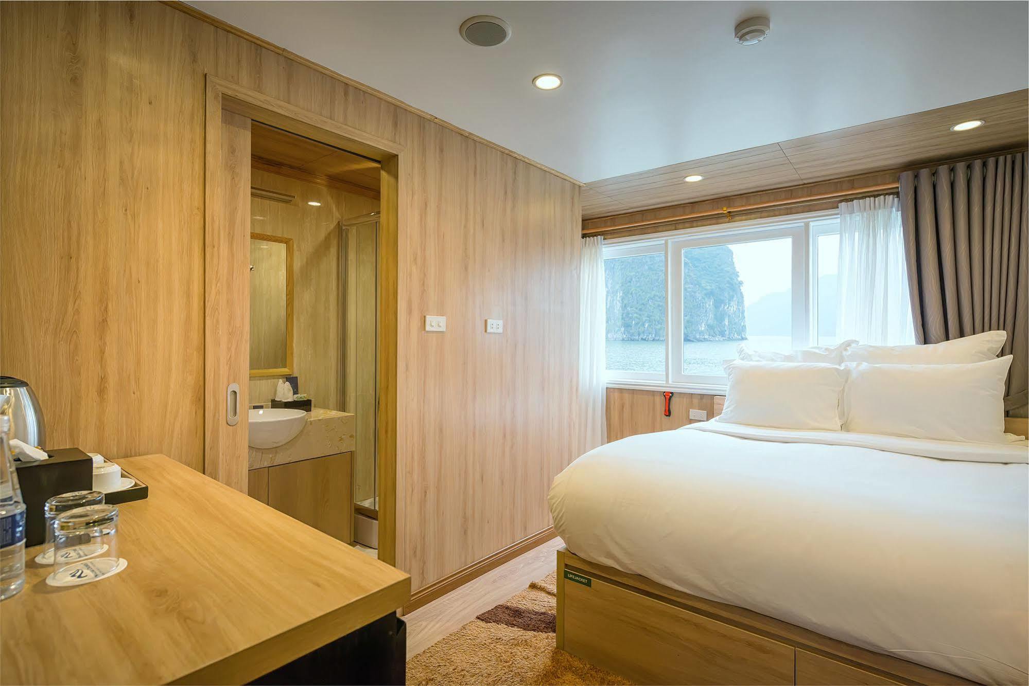 La Vela Premium Cruise - Managed By Paradise Cruises Ha Long Buitenkant foto