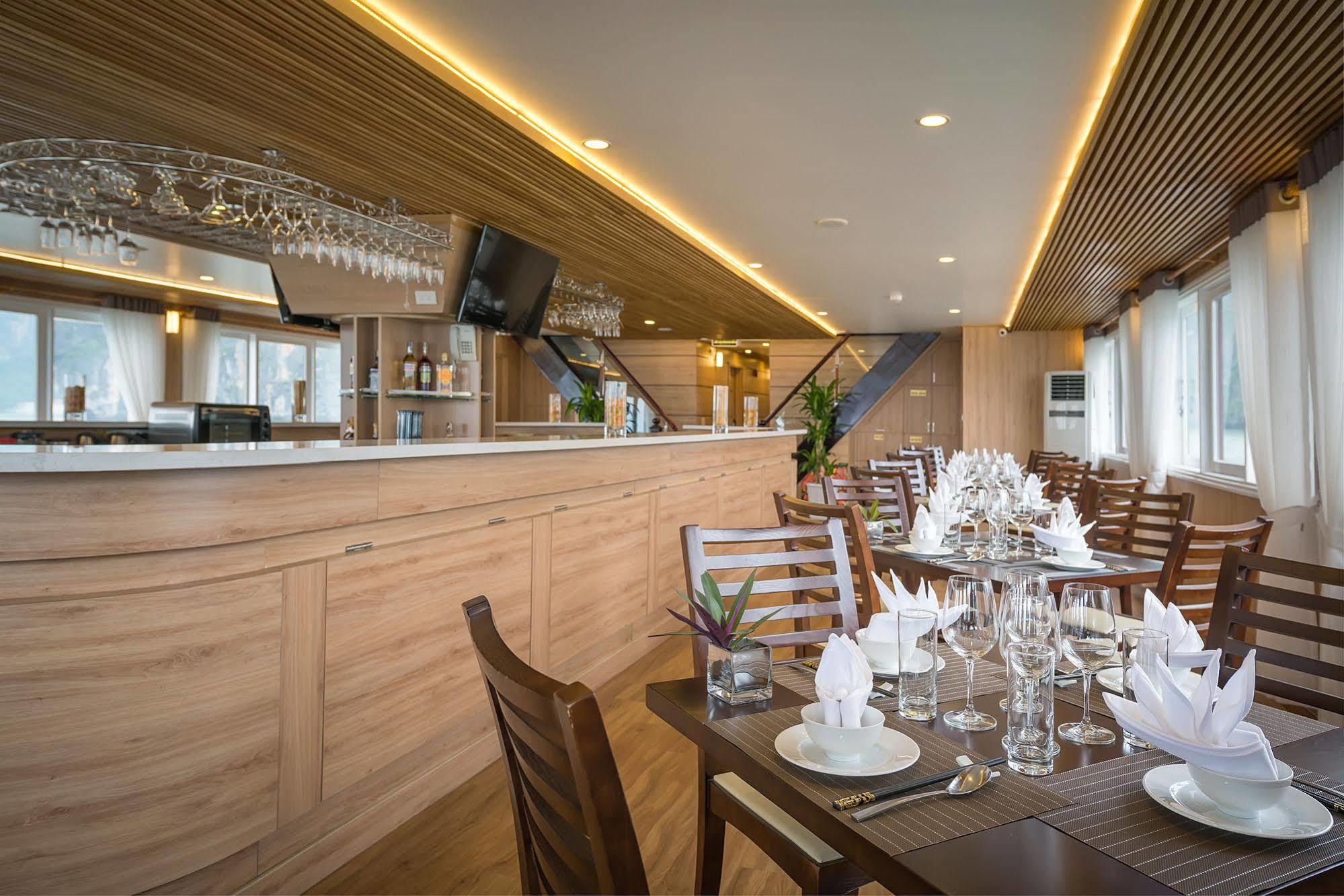 La Vela Premium Cruise - Managed By Paradise Cruises Ha Long Buitenkant foto