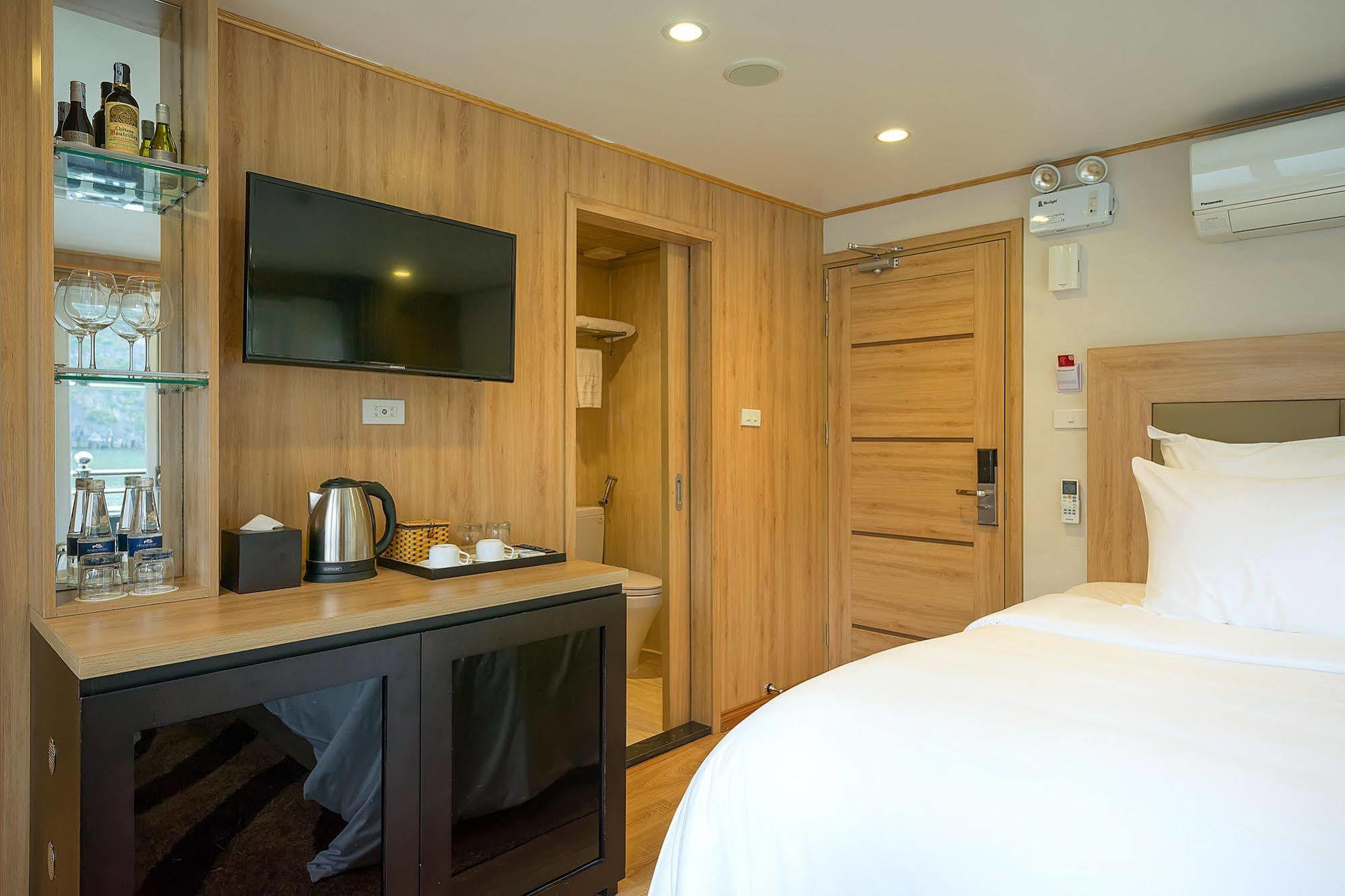 La Vela Premium Cruise - Managed By Paradise Cruises Ha Long Buitenkant foto
