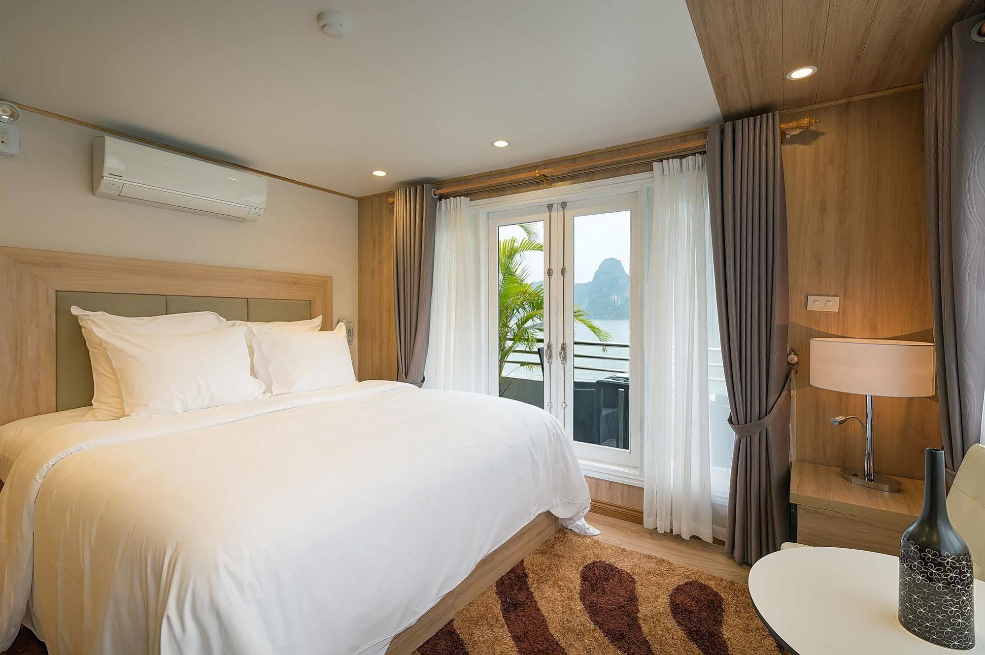 La Vela Premium Cruise - Managed By Paradise Cruises Ha Long Buitenkant foto
